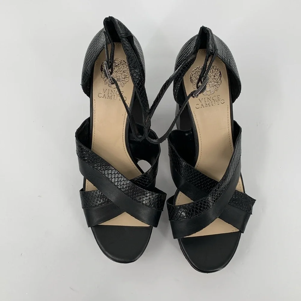 Vince Camuto Gruelie chunky platform sandal shoe black ankle strap snake 9.5